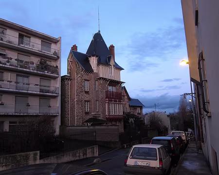 14 Manoir égaré à Romainville