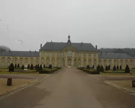 PXL043 Le grand corps de Logis, long de 107 m et la Cour d'honneur