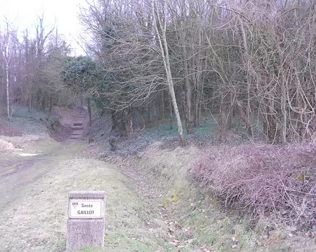 PXL061 Montée vers la vieille cité médiévale