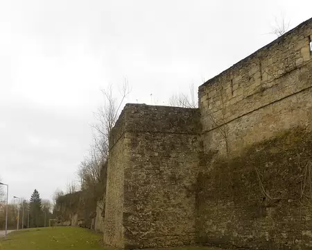 PXL062 Les remparts