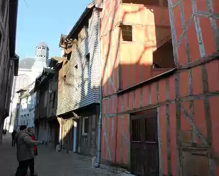 PXL009 Rue Vauluisant et l'Eglise St-Pantaléon