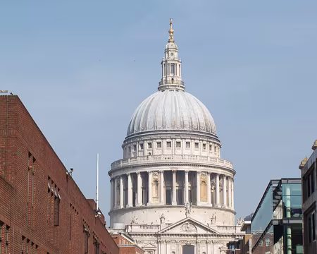 Cathédrale St Paul, Londres, mars 2012 St Paul de puis la passerelle du Millenium