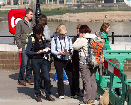 CK12RW52_015 Il y a quoi dans ton guide ?