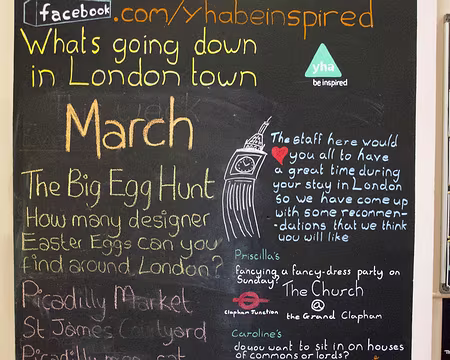 CK12RW52_043 Programme à l'Auberge de Jeunesse