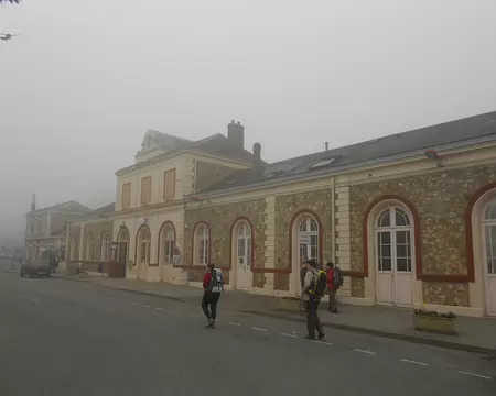 PXL001 Brouillard matinal à la gare de Nogent-le-Rotrou