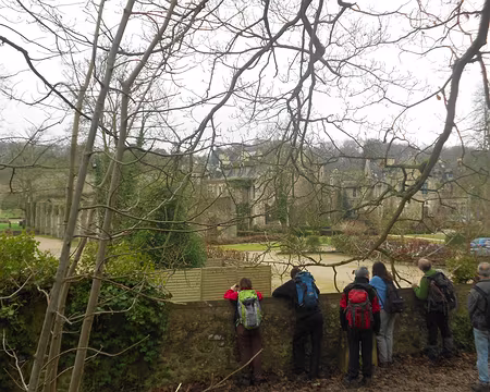 PXL011 Abbaye des Vaux de Cernay fut fondée en 1118 et rattachée à l'Ordre de Cîteaux.