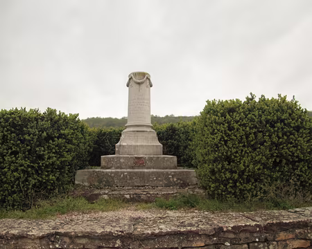 PXL187 Hommage à Léonce Bocquet à qui l'on doit une grande partie de la restauration du chateau.