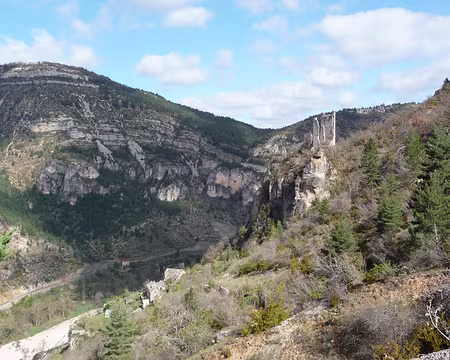 018 Hauterives - ruine du chateau