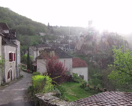 PXL015 Effet de pluie sur St-Cirq Lapopie