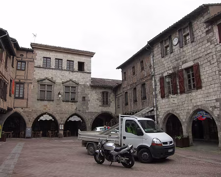 PXL136 Stationnement strictement interdit sur la place