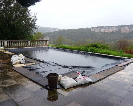 PXL002 Pas besoin de débâcher la piscine pour nager