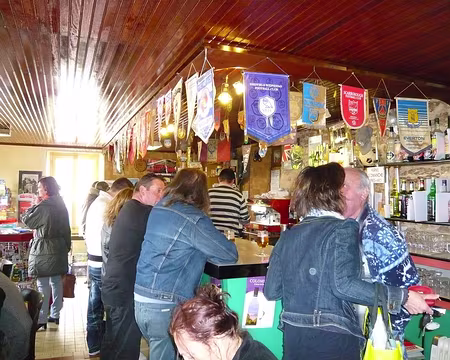 PXL030 Concots, son marché, son bar.