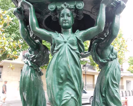 PXL012z1155 Caryatides de la Fontaine Wallace (Philanthrope anglais)