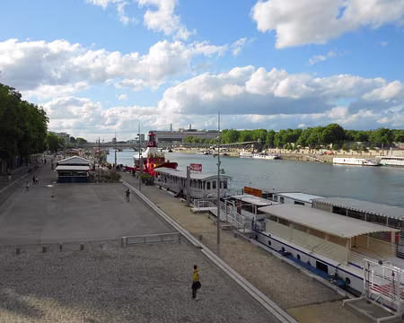 PXL007 Vue depuis le Pont de Tolbiac