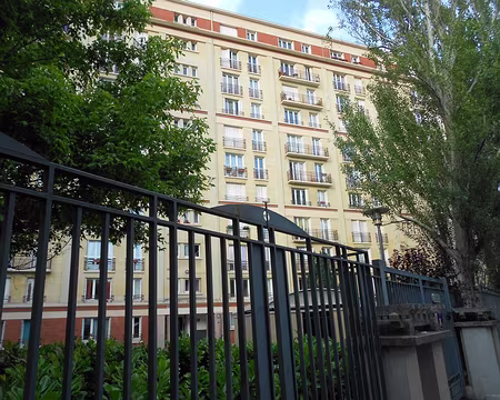 PXL034 Immeubles de l'Office des HLM de Paris construits dans les année 30.