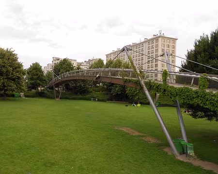 PXL044 ...du jardin de Reuilly et conduit...