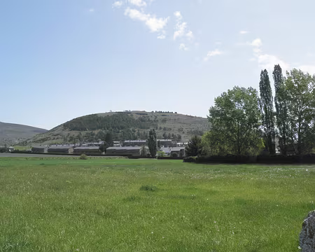 PXL027 Llivia autour de sa butte