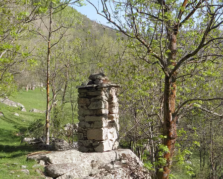 PXL042 en montant vers le lac des Bouillouses. Oratoire.