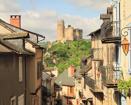 PXL140 Quelques courses avant de quitter Najac