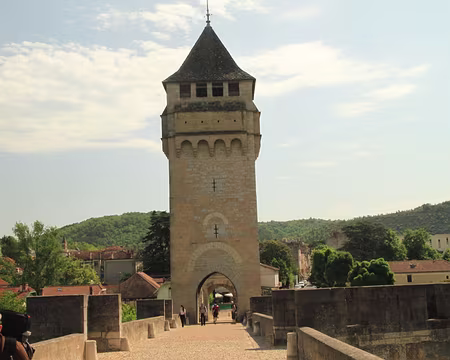 PXL255 Un des plus beaux ponts médiévaux fortifiés existants.