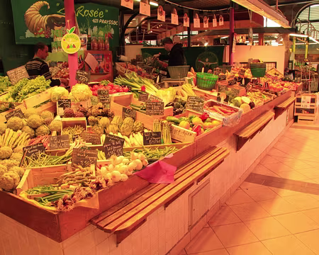 PXL259 marché des halles à Cahors