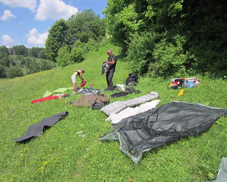 PXL246 séchage des tentes et duvets avant de reprendre le train pour Prague