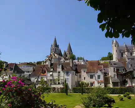 PXL004 La Collégiale St-Ours, romane et gothique des XIè et XIIè siècles