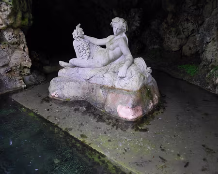 PXL055 ...déesse de la Seine