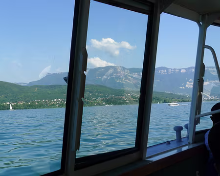 PXL057 Il nous faut encore traverser le lac du Bourget...