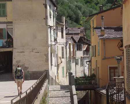 Saorge, près de l'église Saint-Sauveur Saorge, près de l'église Saint-Sauveur