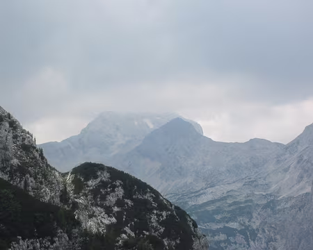 PXL076 le Triglav est dans les nuages