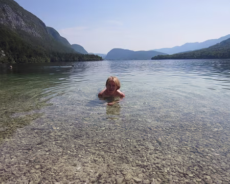 PXL167 baignade au lac de Bohinj