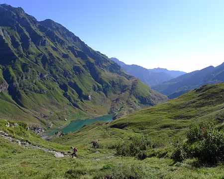 PXL039 Montée au dessus du lac de Malciaussa.