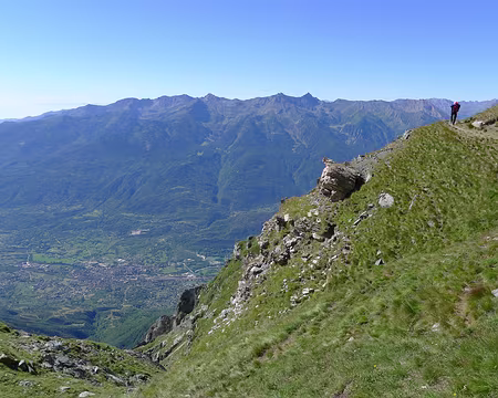 PXL045 Cheminement au dessus de la grande vallée de Susa.