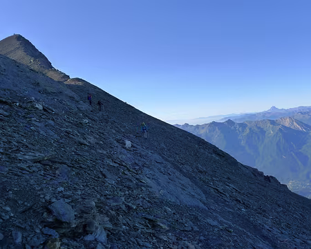 PXL079 Dans les pentes de la crête nord-ouest de Rochemelon.