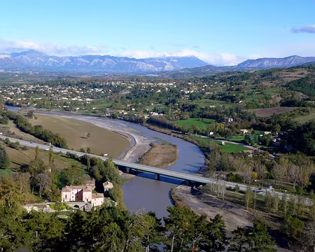 PXL004 qui nous offre un point de vue extraordinaire sur le paysage alentour. Ici la Durance vers le nord.