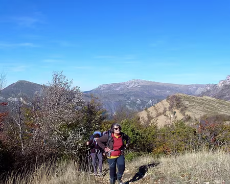 PXL039 Lucette arrivent au sommet du Corbeau - 1364m