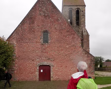 PXL047 Eglise rose à Savins