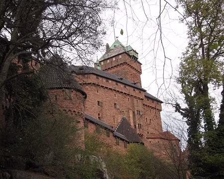 PXL010 … avant d'atteindre le Haut-Koenigsbourg reconstruit par Guillaume II.