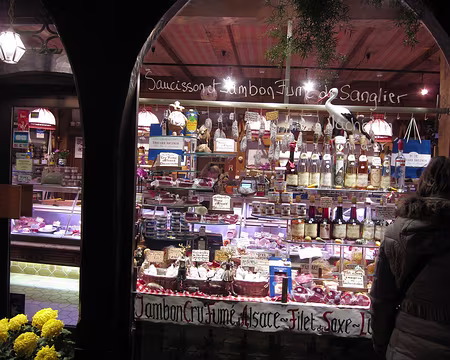 PXL015 … nous allèche avec ses vitrines.