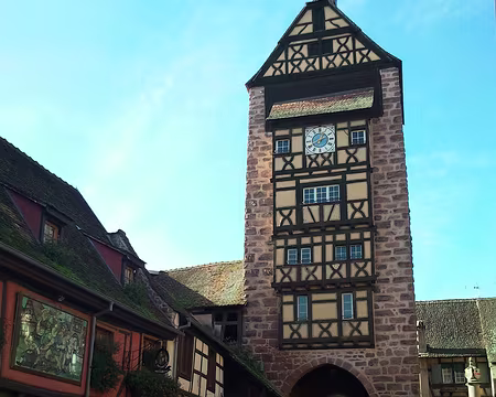 PXL033 … et sa tour du Dolder.