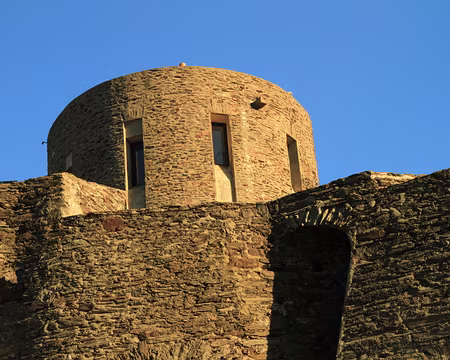 PXL039 A l'origine, cette tour seule datant du IXè s.