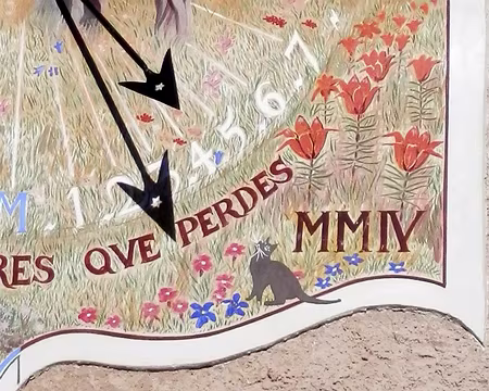 PXL089 Détail du cadran avec l'ombre de l'aiguille.