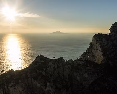 Coucher de soleil sur l'ile de Riou. Coucher de soleil sur l'ile de Riou.