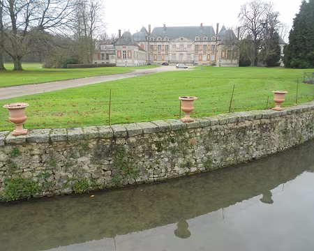 PXL007 ...son parc dessiné par un élève de Le Nôtre au XVIIIè siècle fut transformé en parc paysager romantique par le Duc de Padoue au XIXè siècle