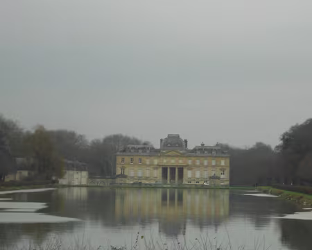 PXL016 Le miroir d'eau est long de 550 mètres