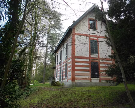 PXL020 Datcha construite vers la fin des années 1870 pour Ivan Tourgueniev, écrivain et dramaturge russe, né en 1818 et mort en 1883 à Bougival. Musée.