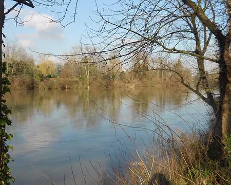 PXL022z1321 La Seine à Rueil. Merci à Robert.