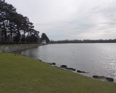 PXL012 Etang des Noës créé par Vauban en 1684 pour alimenter en eau les bassins du parc de Versailles