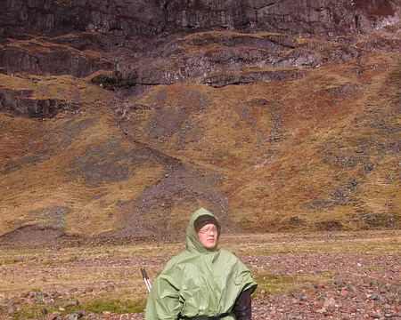 PXL019 Remarquez la cape encore entière